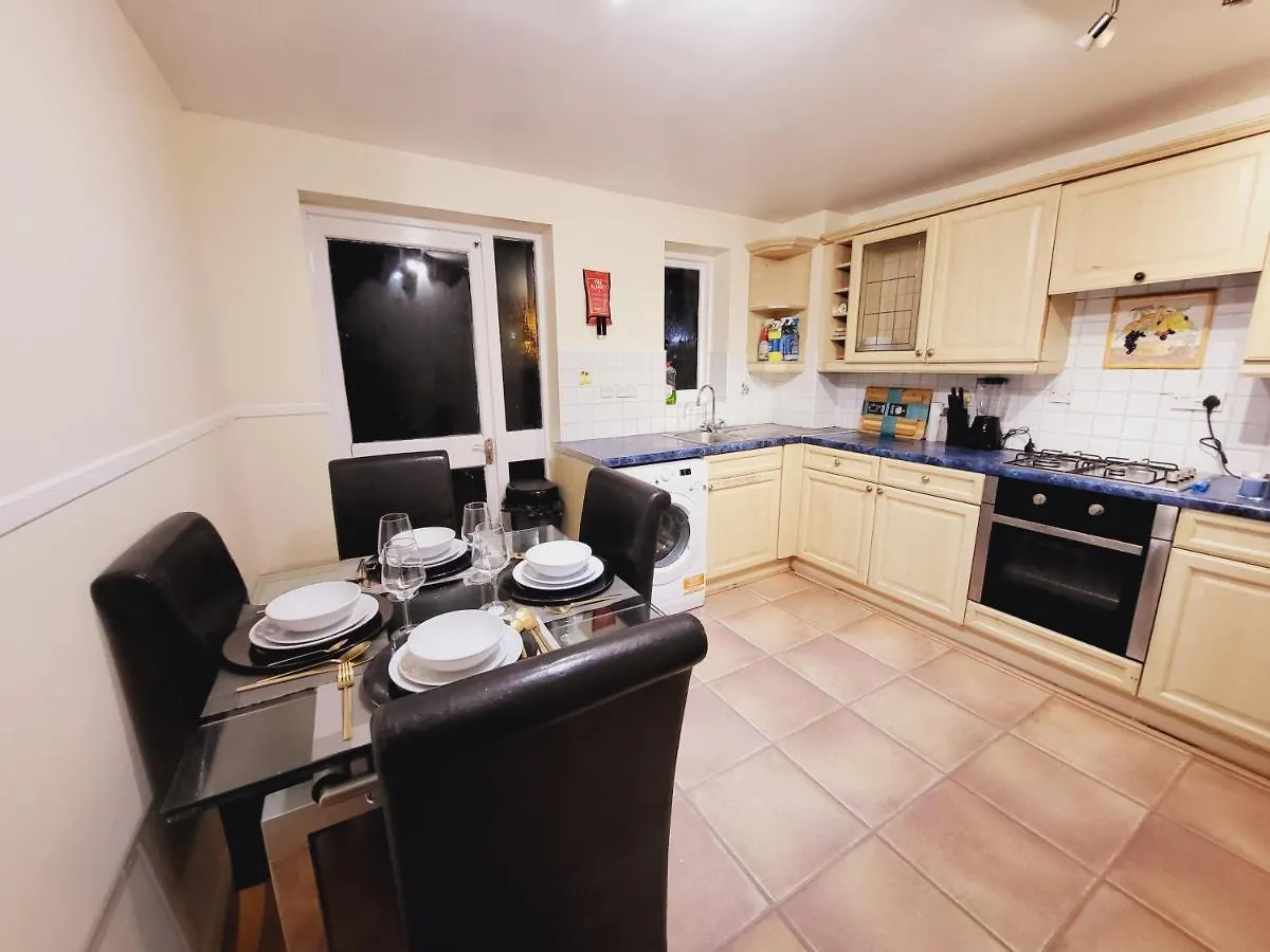 Manor Place Apartment Thamesmead Thamesmead