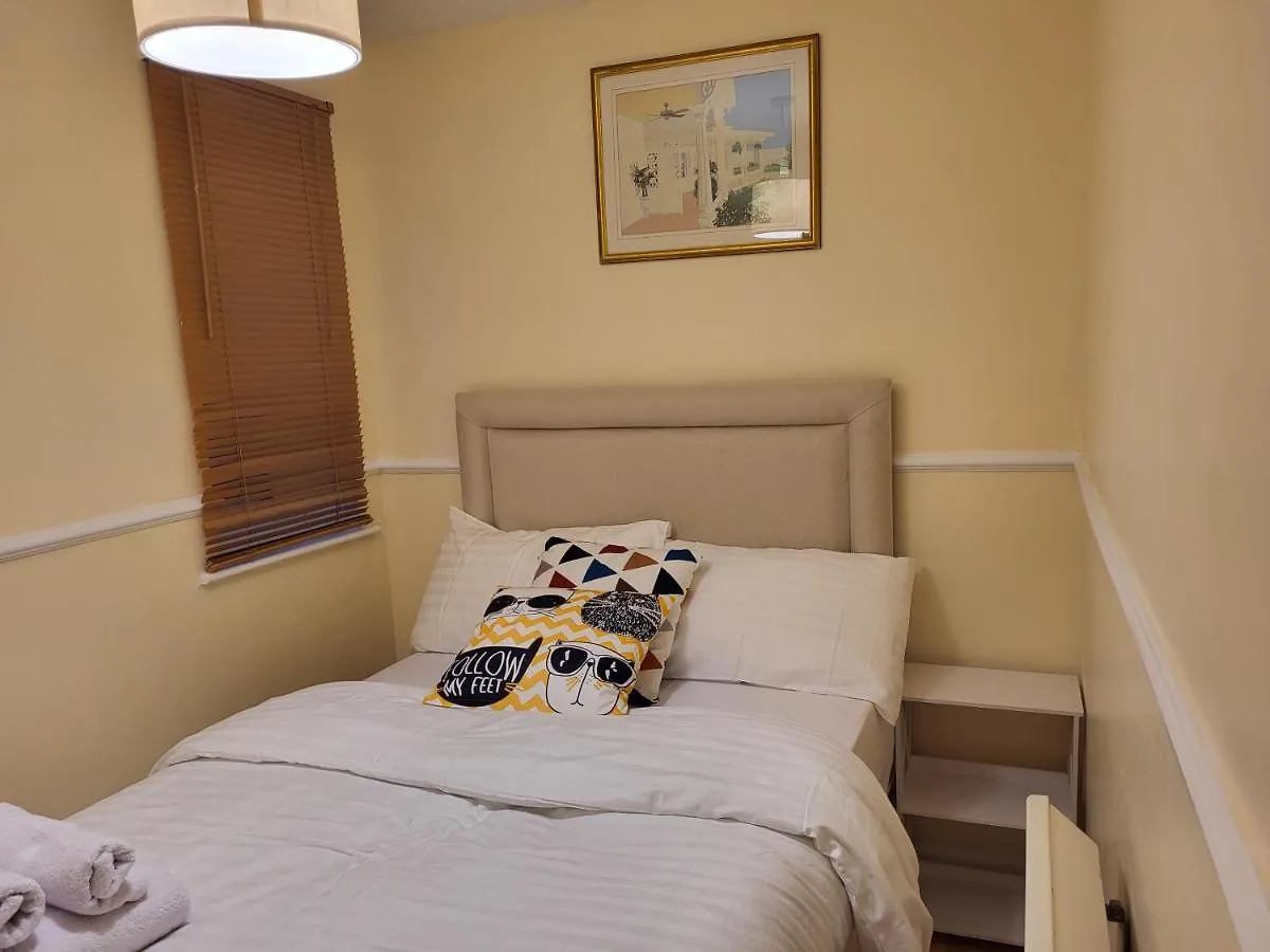 Manor Place Apartment Thamesmead Thamesmead